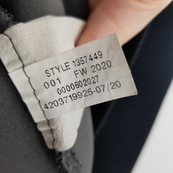 Under Armour Black Loose Fit Scuba Material Pullover Size Large - Picture 13 of 13